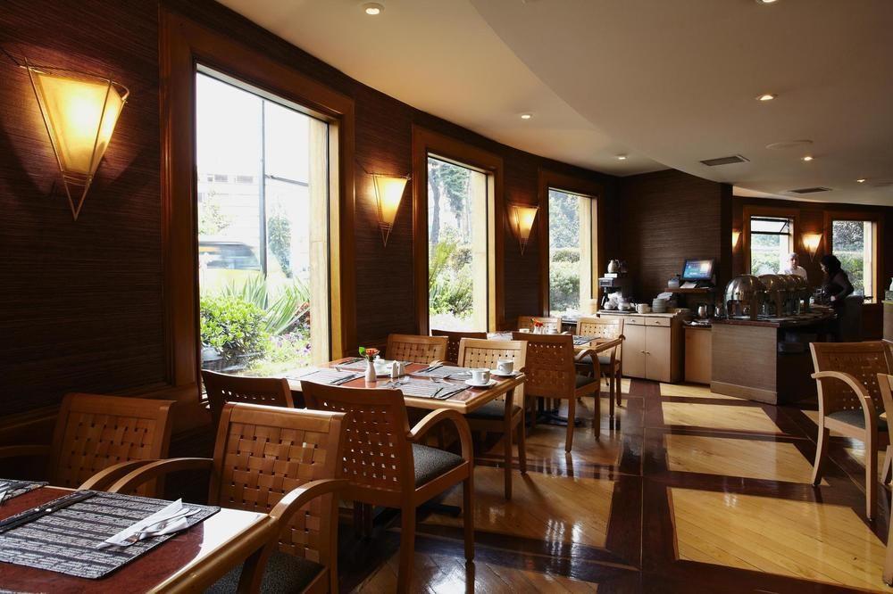 Cosmos 100 Hotel & Centro De Convenciones - Hoteles Cosmos Bogotá Eksteriør billede The restaurant