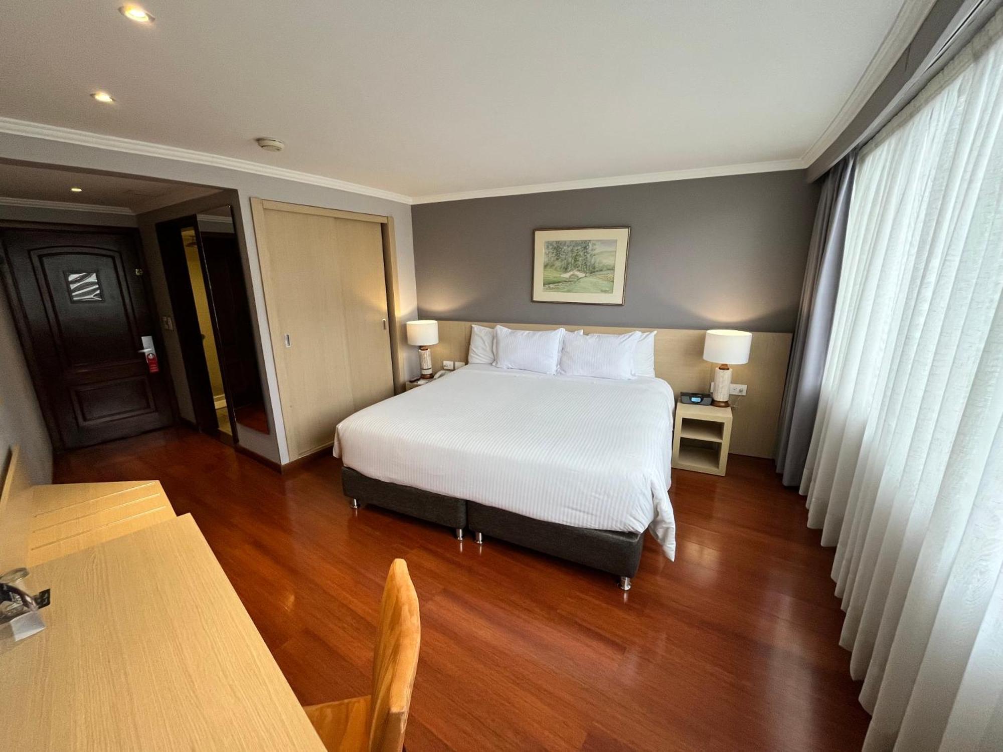 Cosmos 100 Hotel & Centro De Convenciones - Hoteles Cosmos Bogotá Eksteriør billede A room at the hotel
