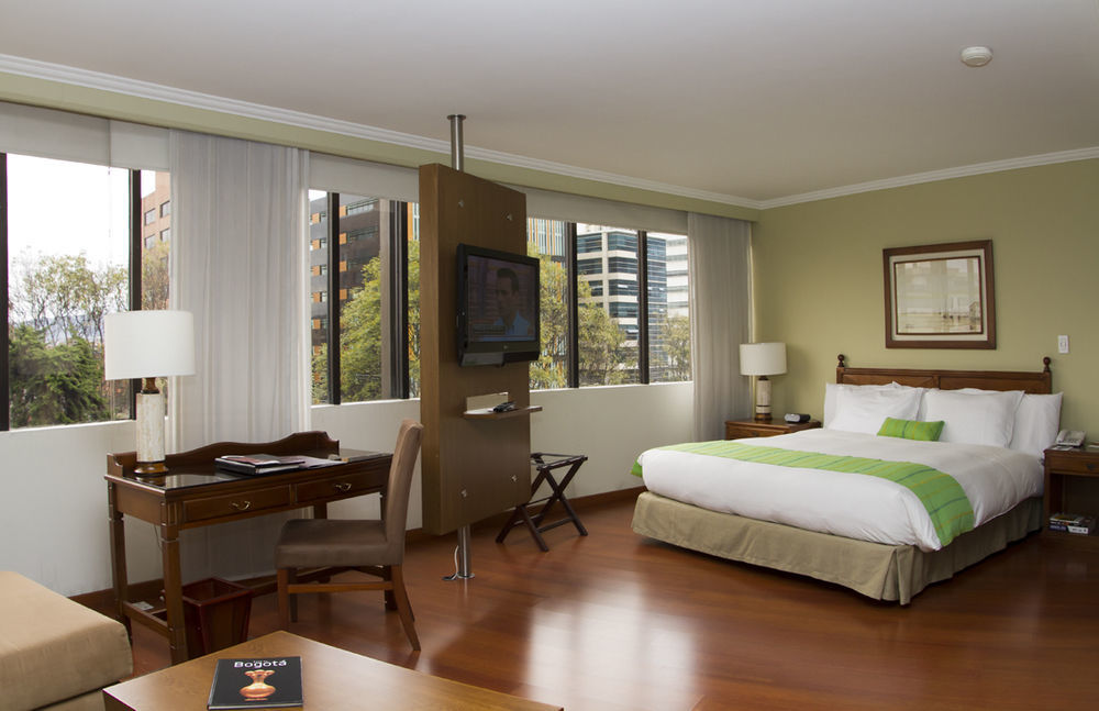 Cosmos 100 Hotel & Centro De Convenciones - Hoteles Cosmos Bogotá Eksteriør billede A room at the hotel